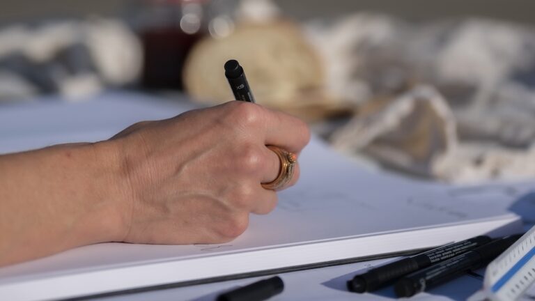 Lees meer over het artikel Tekenen